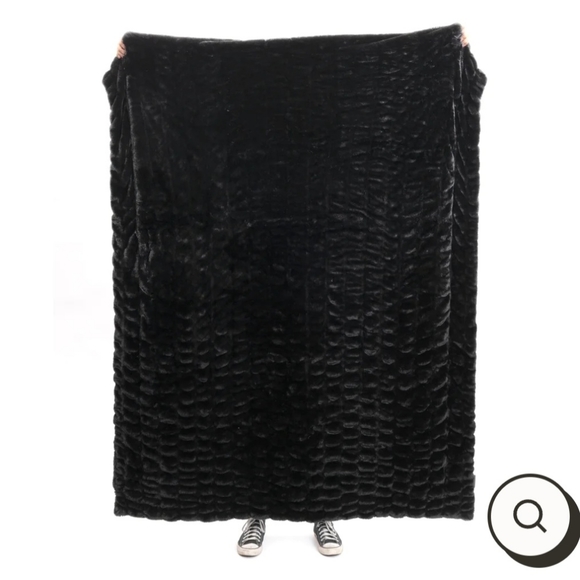 Loal Blanket Soft N'Stretchy collection - Picture 3 of 3